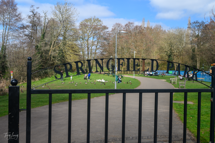 Photo of the gate entrance to Springfield Park in Kidderminster