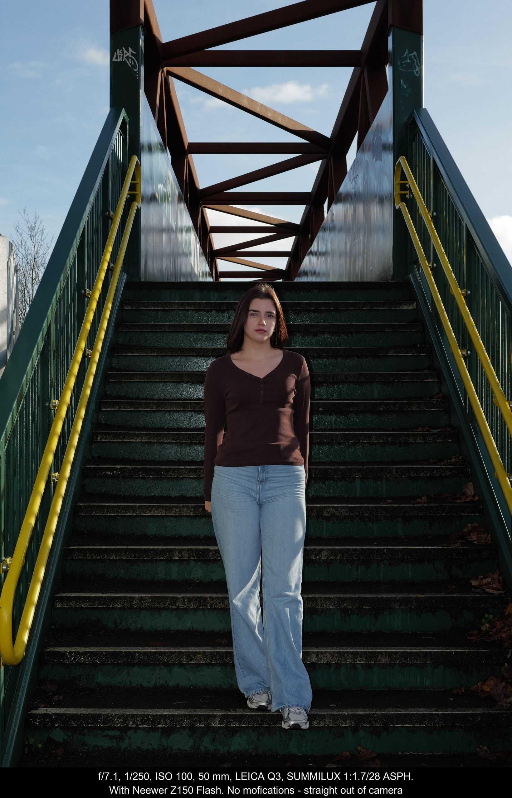 model photographed with Neewer Z150 on camera flash